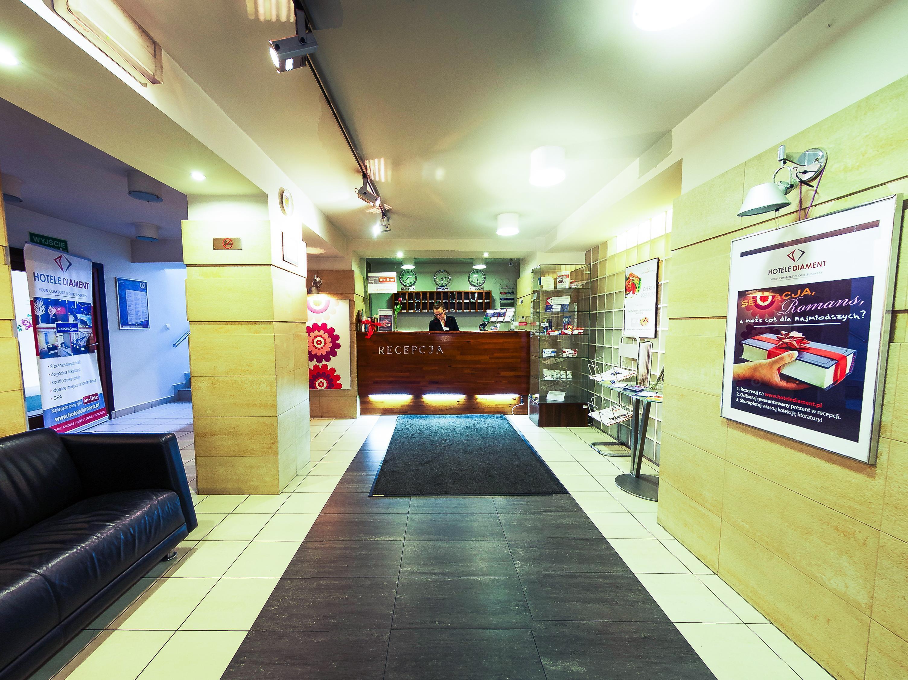 Hotel Diament Economy Gliwice Buitenkant foto