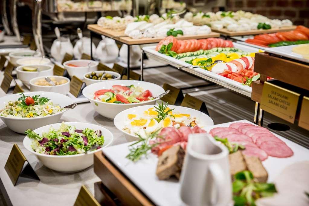 Hotel Diament Economy Gliwice Restaurant foto