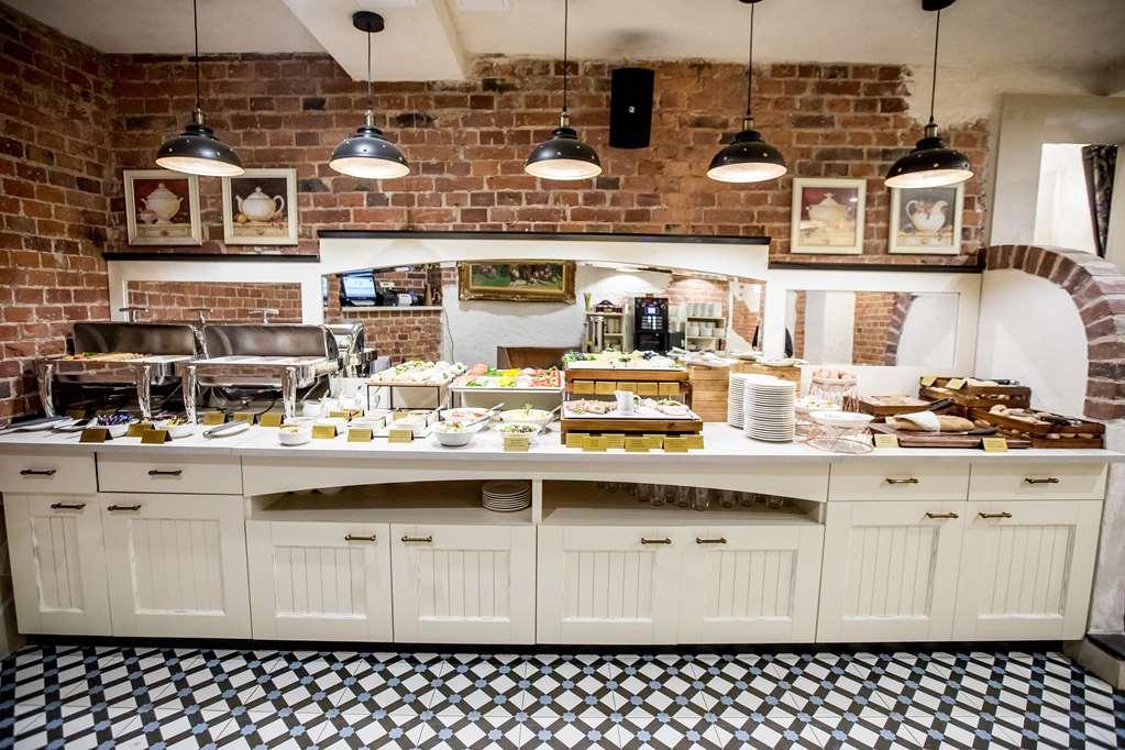 Hotel Diament Economy Gliwice Restaurant foto