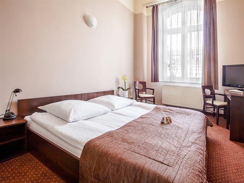 Hotel Diament Economy Gliwice Buitenkant foto